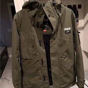 DOPE Adept Olive Green Ski Jacket XS (I’m normally a women’s medium!)